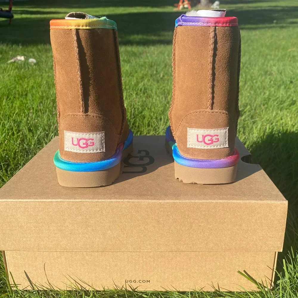 NWT/NIB UGG Classic Short Toddler Rainbow Shearling Lined Boots in Chestnut (8)